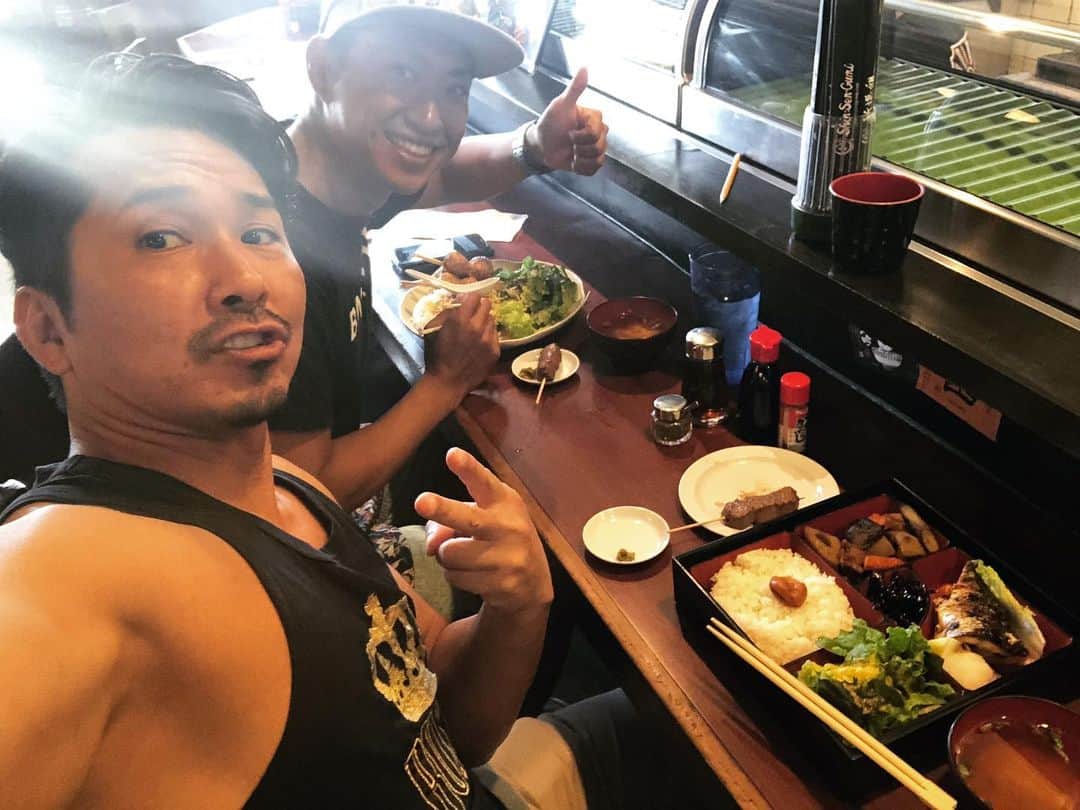 のインスタグラム：「July 4thでも開てるお店･･･有難い😁 #july4th #shinsengumiyakitori #yummy #delicious #lunch #torrance #california #usa #MickeyKoga #yujiimafuku」