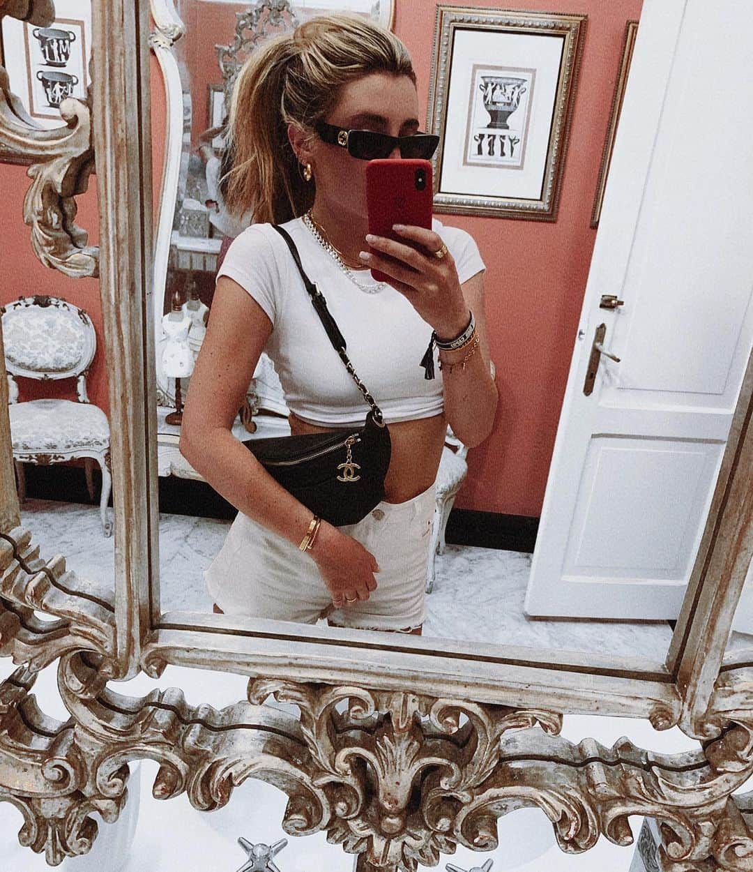 Lauren Elizabethのインスタグラム：「Mirror pics don’t stop for Italy 🇮🇹」