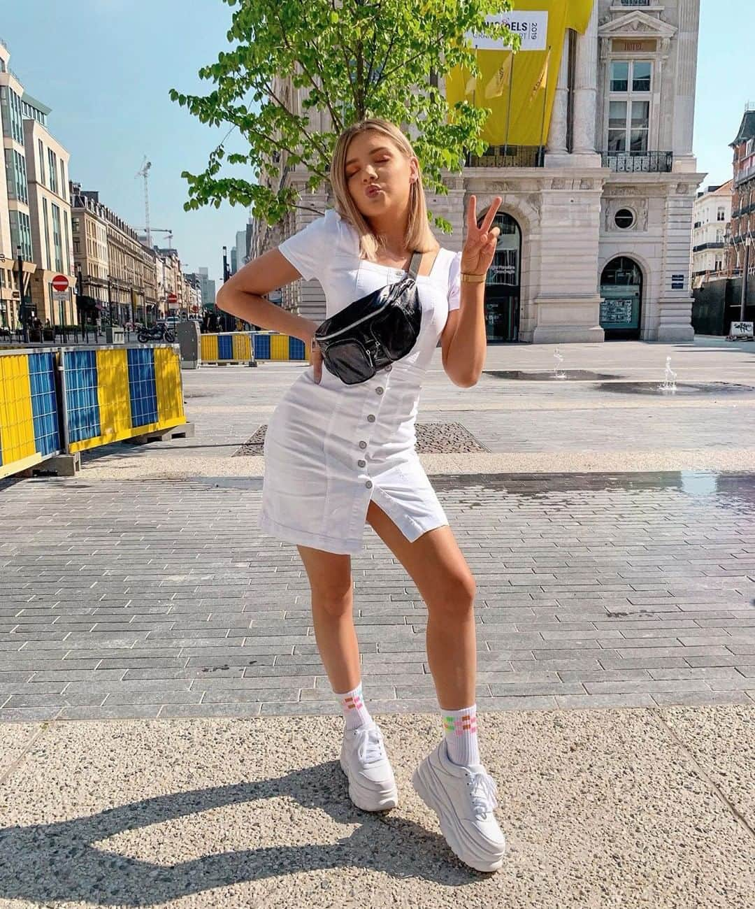 プリマークさんのインスタグラム写真 - (プリマークInstagram)「Still not over the #spicegirls reunion tbh ✌️ Thanks to @beckiehart_ for the '90s outfit inspo! Shop the look with picks from £14/€18 (Available in: 🇬🇧🇮🇪🇩🇪🇪🇸🇵🇹🇫🇷🇮🇹🇧🇪🇳🇱🇦🇹) #Primark #fblogger #ootd」7月6日 4時00分 - primark