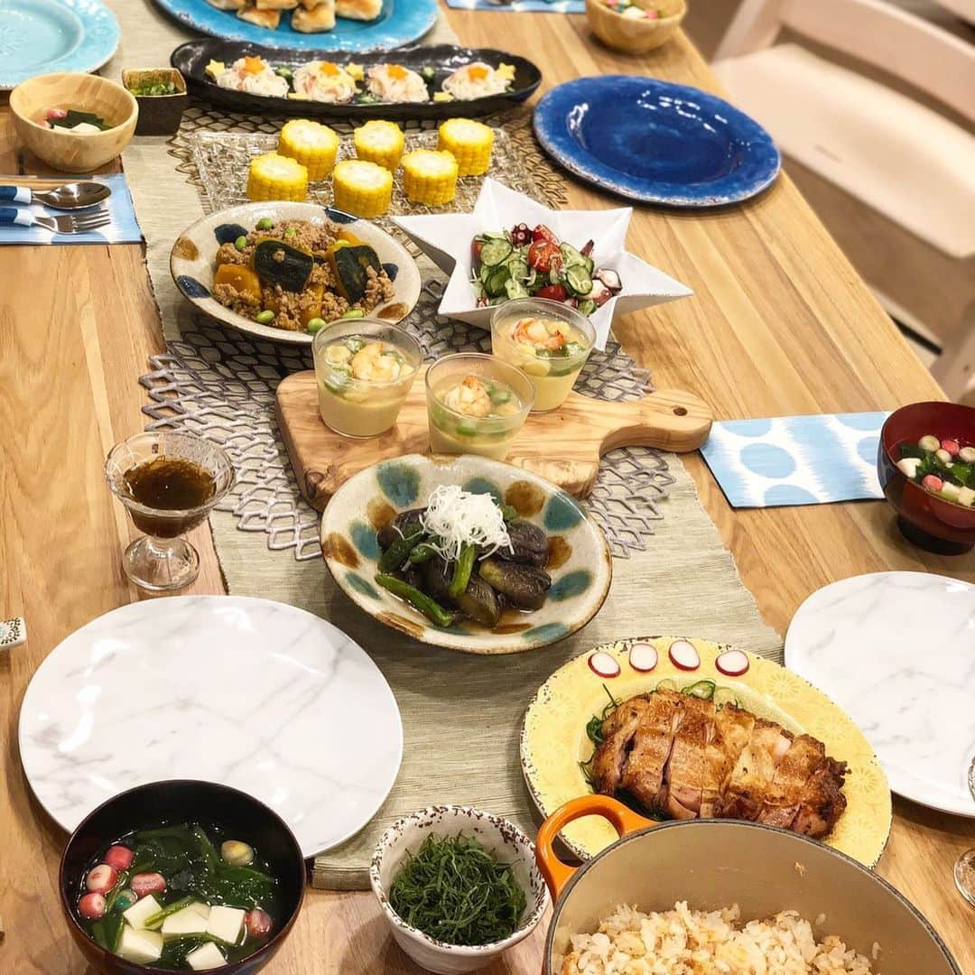 小林悠さんのインスタグラム写真 - (小林悠Instagram)「夕食  七夕🎋の日がちょうど試合当日だったので、奥さんが少しだけ七夕っぽい夕食を作ってくれました😊  子供達が『美味しい！ママありがとう😋』ってちゃんと言えるようになっててパパ嬉しかったです👨笑  七夕🎋の試合当日も家族とサポーターに笑顔を届けられるように頑張ります👍」7月5日 19時18分 - kobayashiyu11