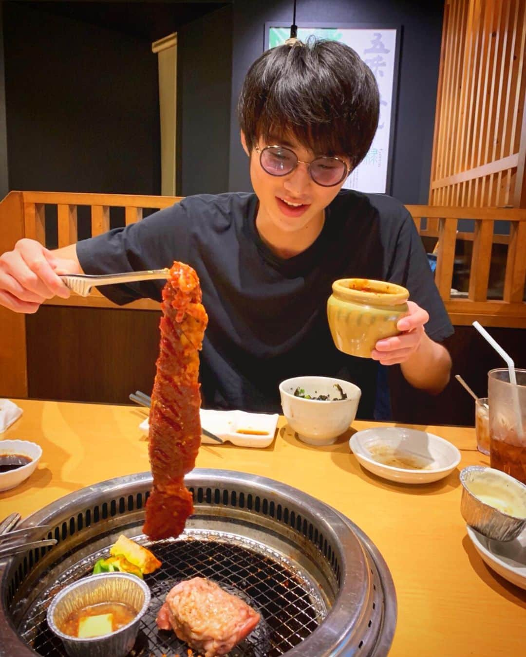 岐洲匠さんのインスタグラム写真 - (岐洲匠Instagram)「先日。  仕事終わりの焼肉は最高🤩 食べ過ぎて普通に歩けなかった #焼肉 #肉」7月5日 19時24分 - takumi.kizu.official