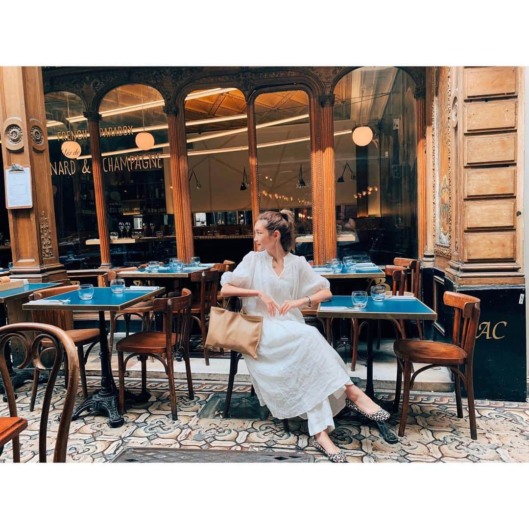 紗栄子さんのインスタグラム写真 - (紗栄子Instagram)「🌹 shirt &pants @snidel_official  bag @jilsander  shoes @chloe  #paris#fashion」7月5日 19時24分 - saekoofficial