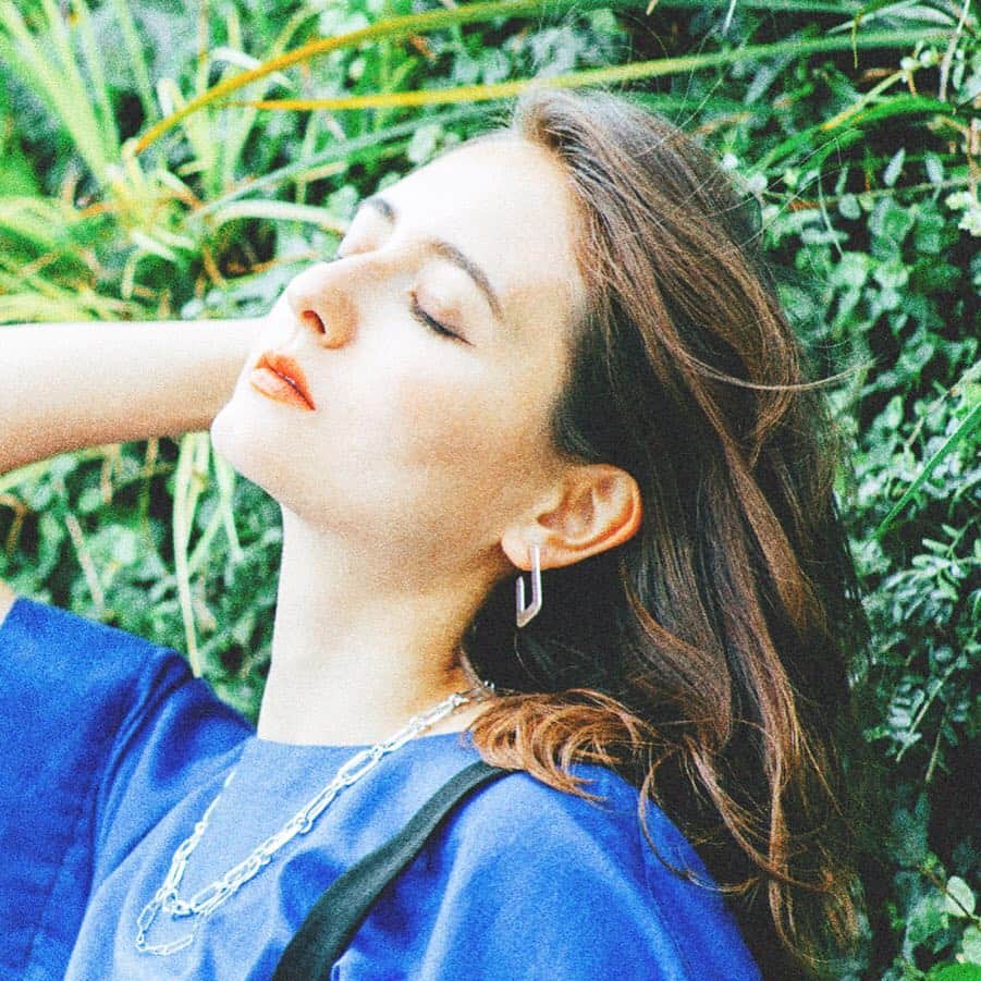 NEWoMan_officialさんのインスタグラム写真 - (NEWoMan_officialInstagram)「. . 【NEWoMan×ELLI-ROSE】 . -DISCOVER- エリーローズが発見する NEWoManの夏。 . ［エリーローズ着用］ ESTNATION　3F #TSHIRT〈#BLACKCRANE 〉¥21,000 #CAMISOLE〈#OZMA 〉¥24,000 #PIERCE〈#SOPHIEBUHAI 〉¥38,000 #NECKLACE〈#GIGI 〉¥32,000 #NECKLACE〈#GIGI 〉¥34,000 ＋tax . ※商品の数には、限りがございます。品切れの際はご容赦願います。 #DISCOVER #ELLIROSE #エリーローズ #NEWoMan #SUMMER #夏服 #outfit #today #tokyo #shinjuku #ニュウマン #新宿 #fashion」7月5日 19時40分 - newoman_shinjuku