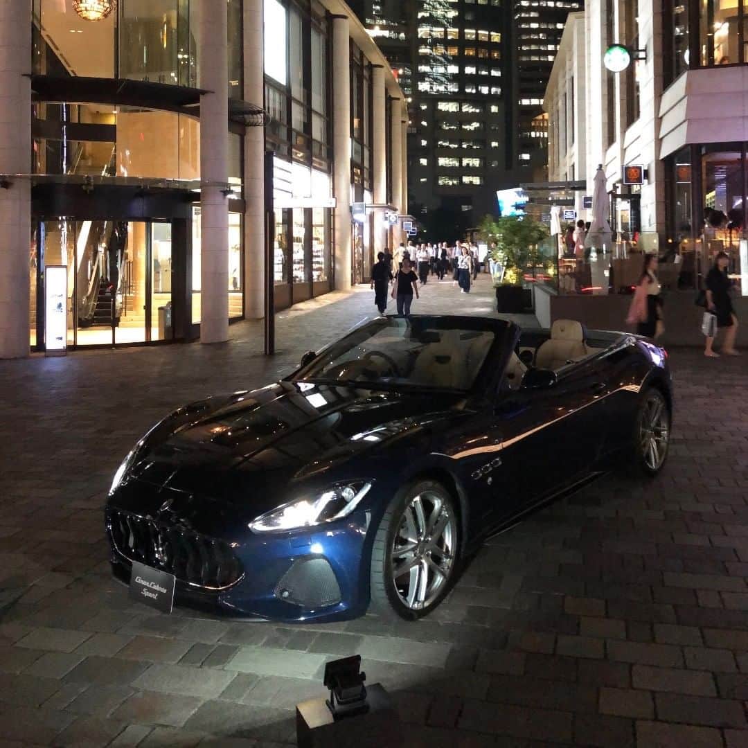 Maserati Japan | マセラティ ジャパンのインスタグラム：「マセラティジャパンは7月6日（土）から7日（日）まで赤坂サカスで開催される「アモーレ・ミオ イタリアンフェスティバル」にプラチナスポンサーとして応援しています。 会場内では『ギブリ』、 『グランカブリオ』 そして『レヴァンテ トロフェオ』の3台の車両を展示いたします。赤坂サカスがイタリアの文化に包まれる今週末、ぜひご来場いただきマセラティと共にイタリアの息吹をご体感ください。 #Maserati #マセラティ #MaseratiJapan #マセラティジャパン」