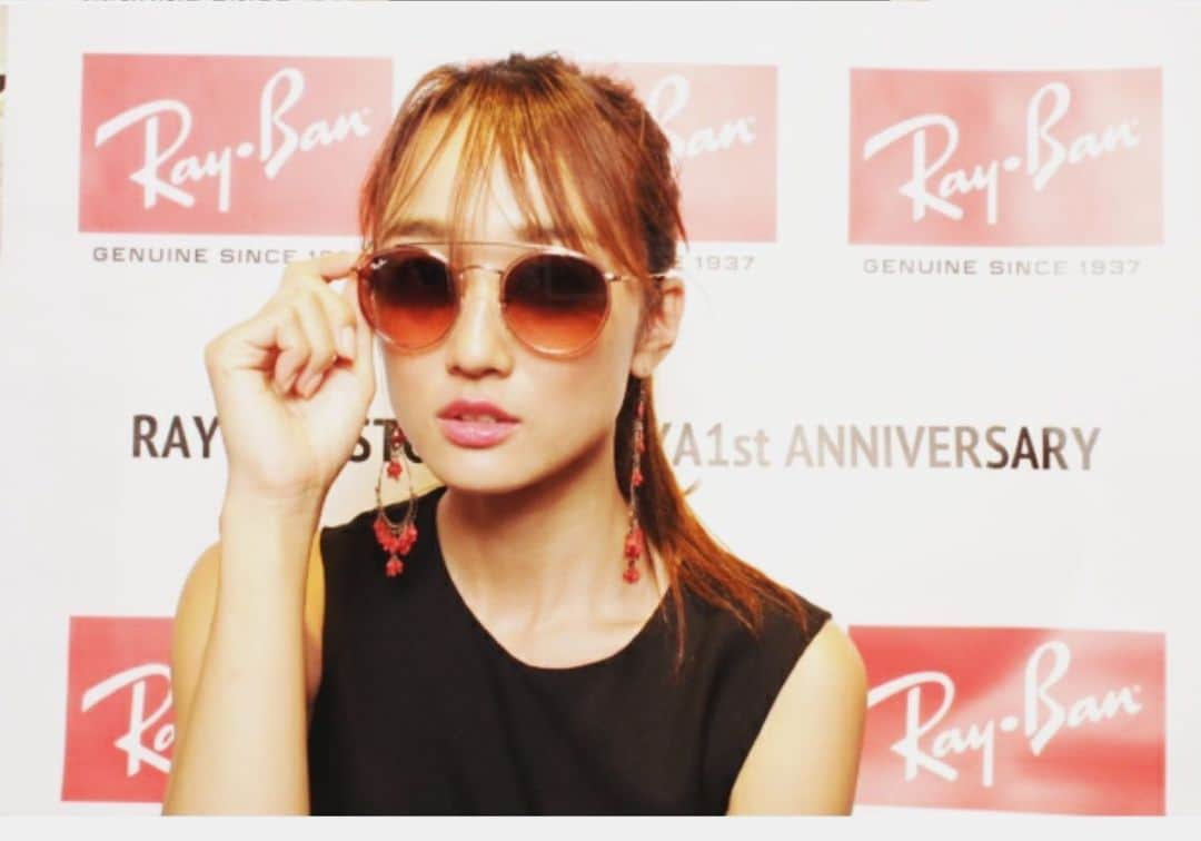 神田咲実さんのインスタグラム写真 - (神田咲実Instagram)「Ray-Ban Store SHIBUYA 1st Anniversary.....🕶❤️ * レイバンカラーの 赤黒コーデでお邪魔してきました❤️🖤 #raybanshibuya #レイバン渋谷1周年 #rayban#sunglasses」7月5日 20時12分 - sakimikanda