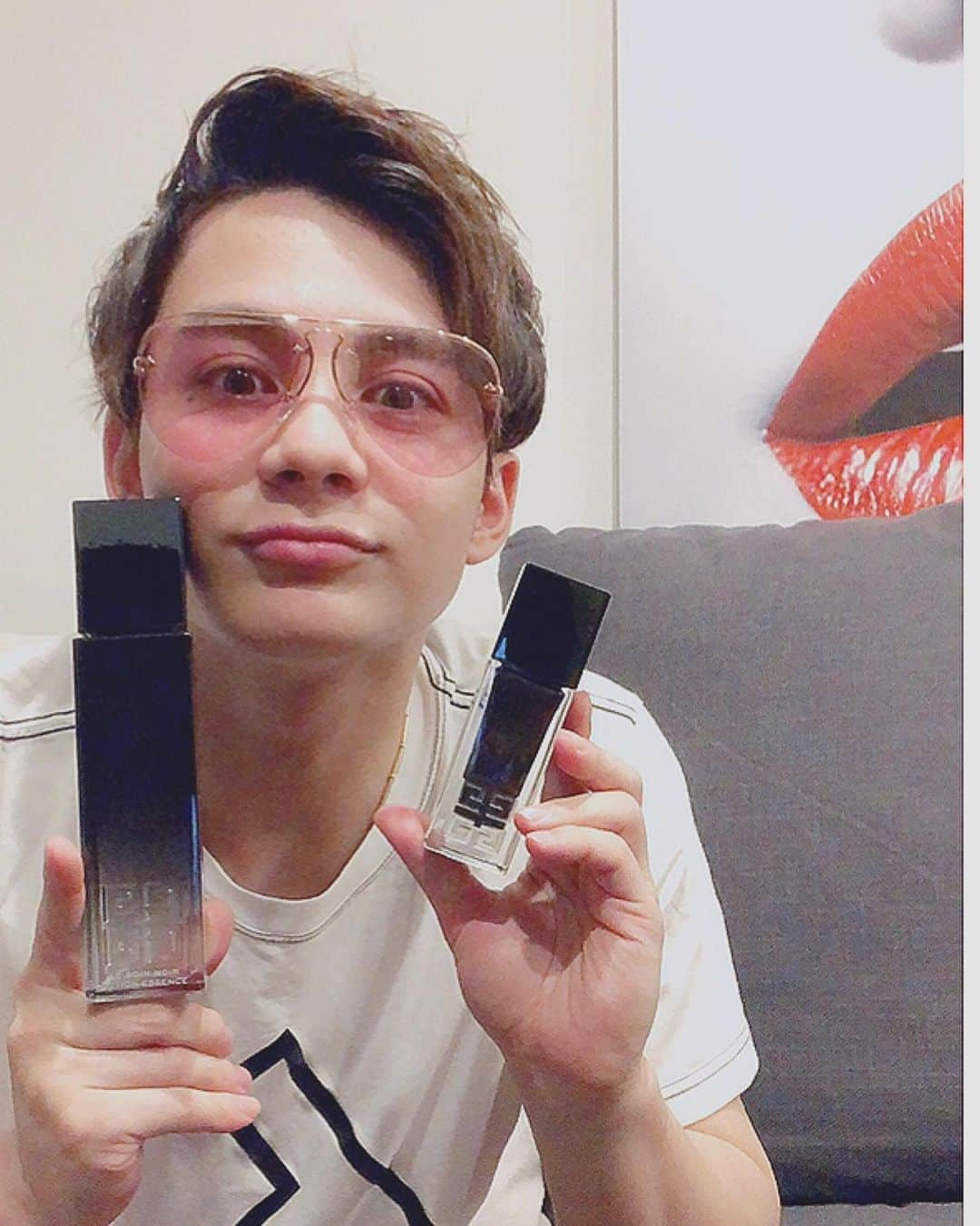 北中健一のインスタグラム：「Tomorrow is a porn-star talk-event😘  You can win my favorite lip balm that has something special written on!  I can't wait to see you, tomorrow!  明日はイベントやね〜😘 と、いうことで いつも俺が使ってる  リップ💄をプレゼント🎁 しちゃいます♪(新品)  ケースには "？？？？＂が書かれています❤️ 書かれているものはちなみに俺のやつとは少し違うよ😝 開けてのお楽しみに♪  また明日🤙  #ソフトオンデマンド #softondemand  #GIRLSCH  #リップ #ripstick  #GIVENCHY」