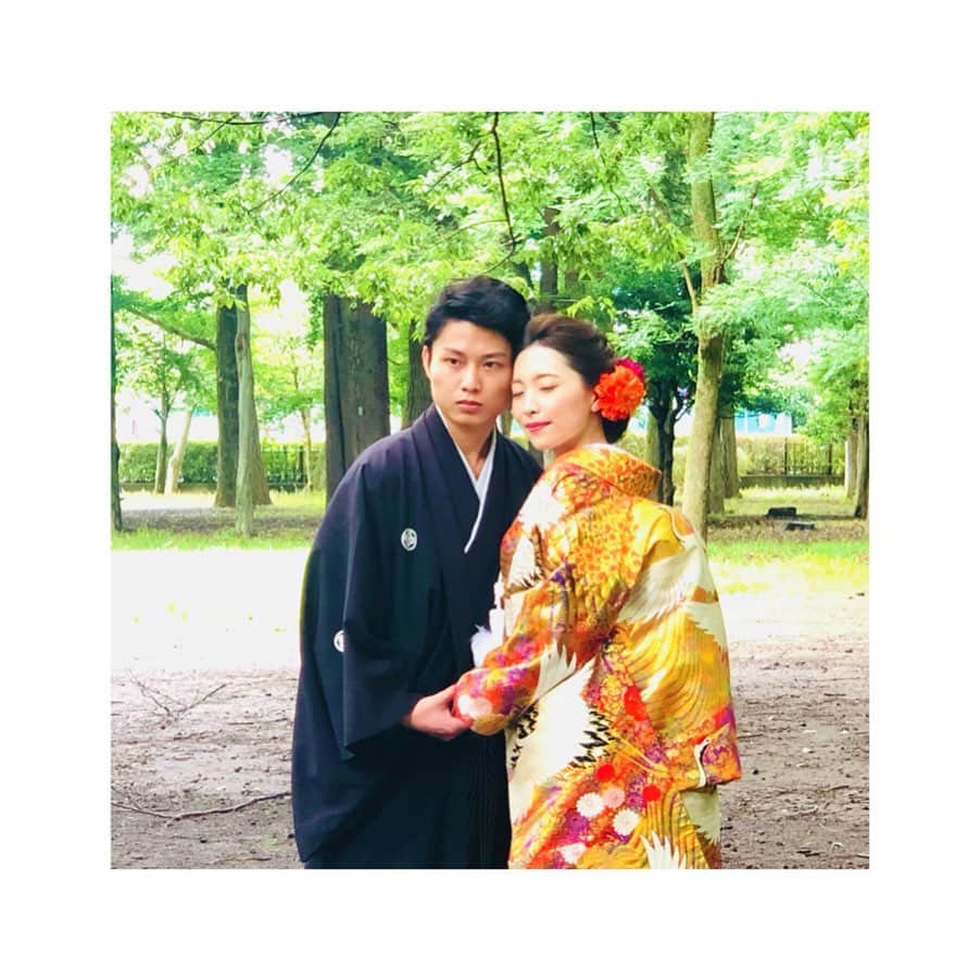 田丸あかりのインスタグラム：「カップルになりきっております🌼 . あーお着物好きだなぁ🌸 新郎役は同じ事務所の宮沢くん⚾️ @qianyuanzhiye  舞台で活躍してる俳優さん✨ ぜひフォローしてね¨̮ . . #着物 #和装 #和服 #華雅苑 #和服モデル」