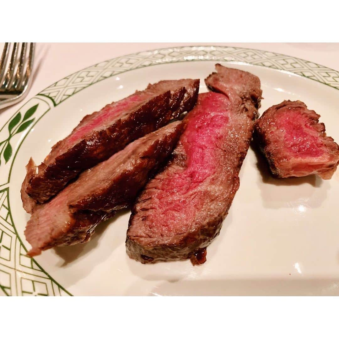 梶恵理子さんのインスタグラム写真 - (梶恵理子Instagram)「久々のお肉ぅーーっ💪🏼😍 もうこれ以上食べれないです🤤ってくらい いっぱいお肉食べたよ💓🥺 . 動画が更新できない分、 インスタは更新できるようにします🥳❤️✨」7月5日 21時33分 - kajierimakeup