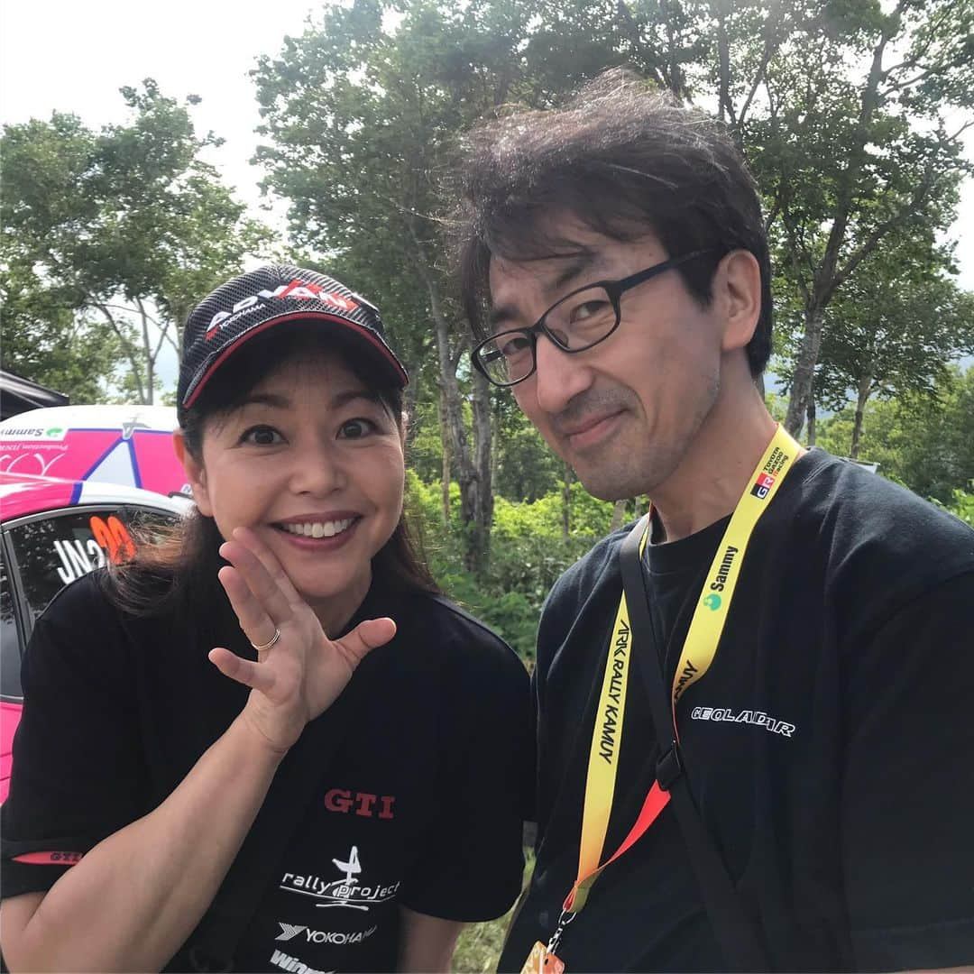 竹岡圭さんのインスタグラム写真 - (竹岡圭Instagram)「新城、モントレーと、圭rally projectのビデオを制作してくださった、岩渕カメラマンにカムイで遭遇💖ちなみにモントレーのビデオは、白井カメラマンも頑張ってくださった力作でございまーす😍 https://youtu.be/AKSQBoMODM4」7月5日 21時59分 - kei_takeoka