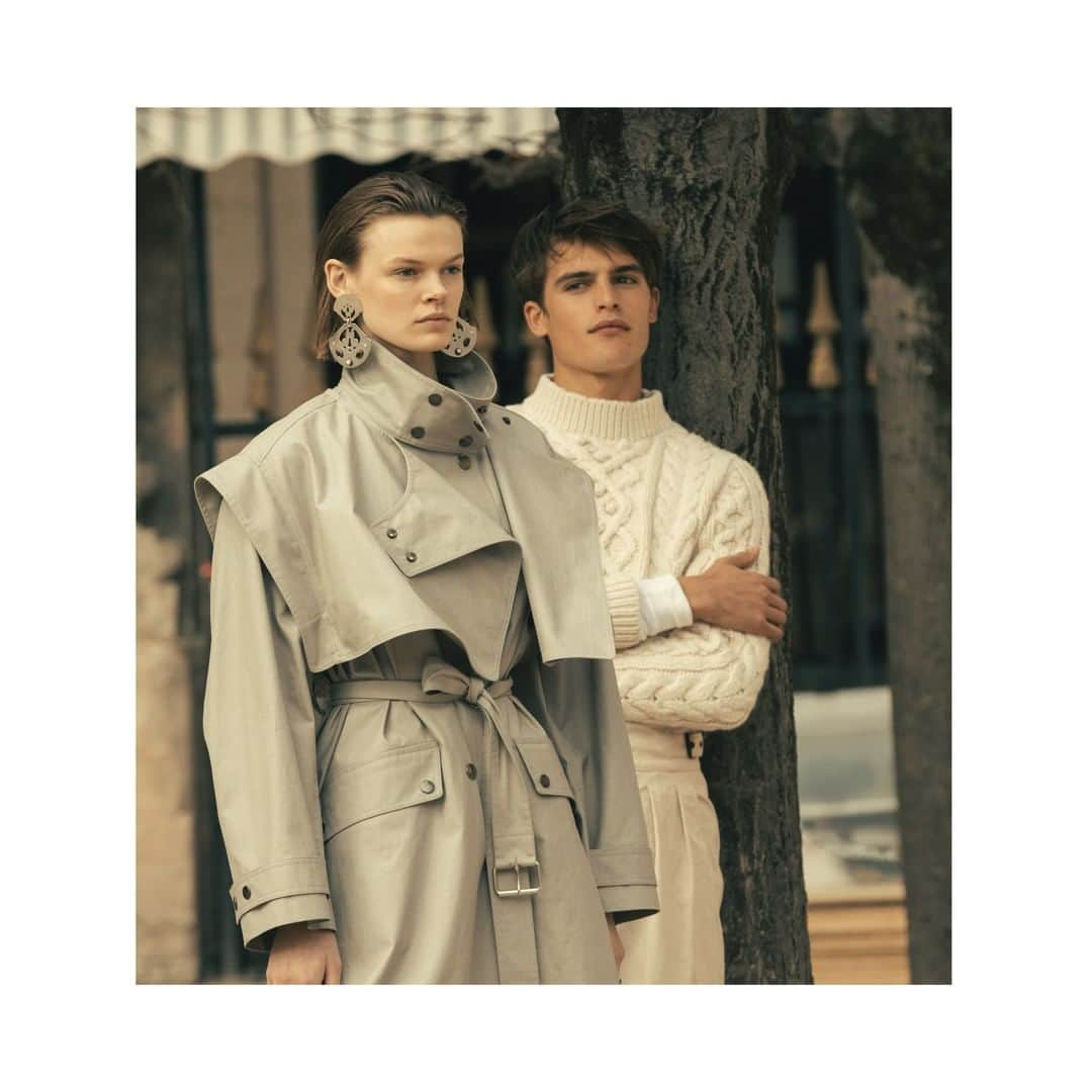 イザベルマランさんのインスタグラム写真 - (イザベルマランInstagram)「To shoot the Fall-Winter 19 campaign, Juergen Teller took Cara and Parker away from the Winter show’s backstage to the opposite side of the Palais Royal gardens.  Photographer: @romainlaprade」7月5日 22時01分 - isabelmarant