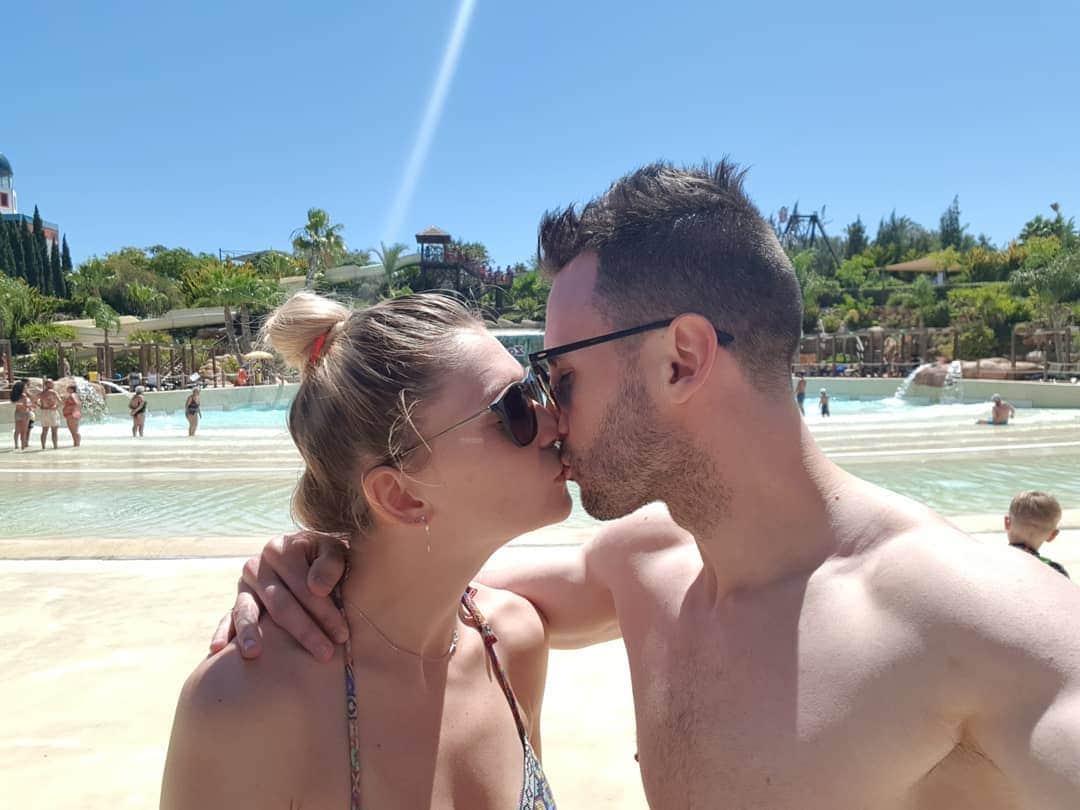 ジョアン・モンテイロのインスタグラム：「Happy kiss day 💋💋」