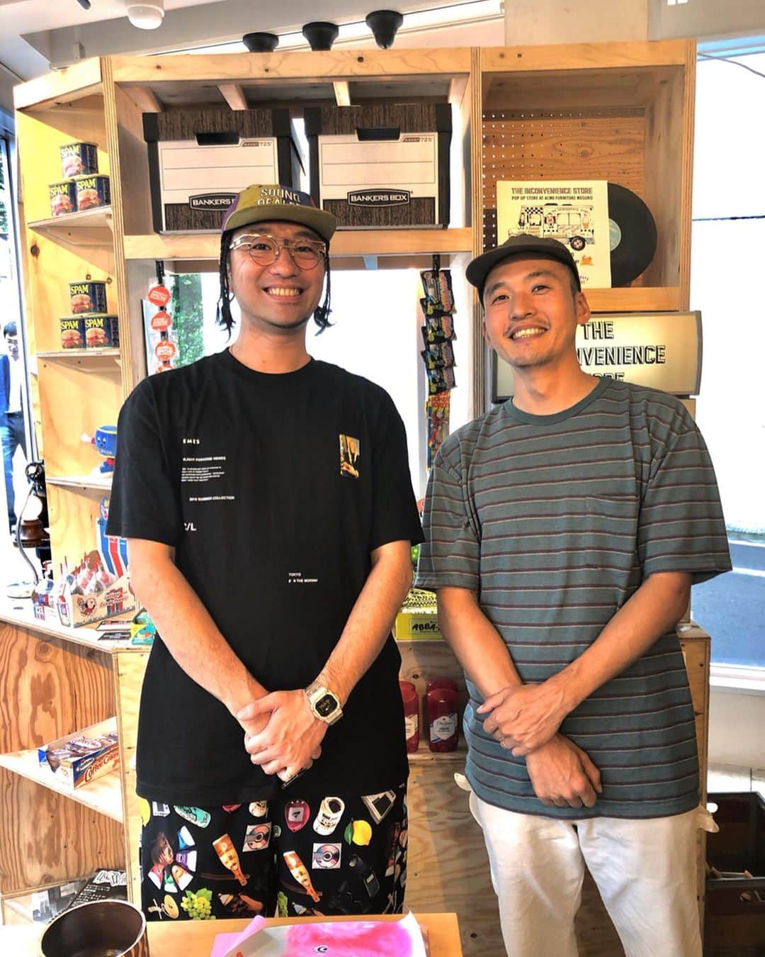 ZEN-LA-ROCKのインスタグラム：「🗯🗯🗯今週末🗯🗯🗯 ◆土曜 ⌚︎目黒のACMEさんにて開催の @the.inconvenience.store さんのPOPUPでDJします🍺 F/R/E/Eですので是非っ 21時まで！！！ wit @ichihashidubwise 😙 ⌚︎今週のAbemamixは22時からPLAYっ ◆日曜 ⌚︎福井で開催の @oneparkfestival にてFNCYでLIVEします🔥 . . 各現場でお待ちしてますっっ . . #acmefurniture #shakastics #theinconveniencestore #zenlarock #abemamix #oneparkfestival #fncy #nemes」