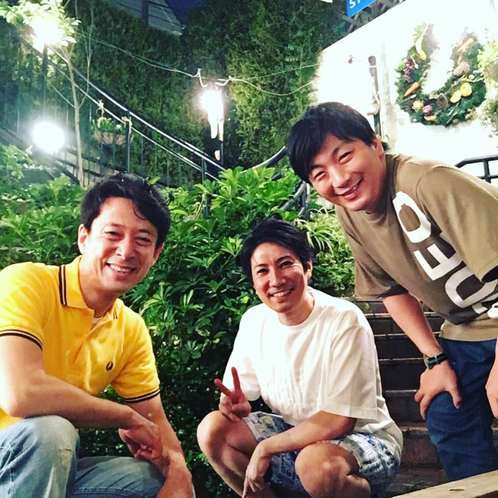 西川忠志さんのインスタグラム写真 - (西川忠志Instagram)「クレヨンハウス  本日も２回公演でございました。 ご来場頂きましたお客様ありがとうございました。 終演後は只今共演中、吉本俳優班所属の右から小竹佑典くん、 斎藤晋介くんと晩御飯を食べに行きました！ クレヨンハウスで野菜いっぱい食べました！ 美味しかった！  #クレヨンハウス #表参道 #表参道カフェ #表参道グルメ #東京  #オーガニック #野菜 #ビュッフェ #ビュッフェディナー  #美味しい #おいしかった #オーガニック野菜 #ベジタブル  #小竹佑典 #斎藤晋介 #俳優 #よしもと俳優班 #新橋演舞場  #吉本新喜劇 #よしもと新喜劇 #西川忠志 #笑う門には福来たる #ありがとう #ありがとうございます #感謝」7月5日 22時48分 - nishikawa_tada