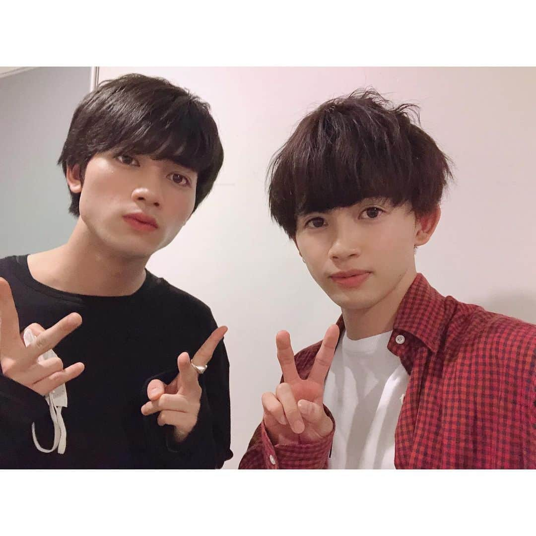 草川直弥さんのインスタグラム写真 - (草川直弥Instagram)「・ 久々に会えた いぇい☺︎ #breakout祭  #いたがきー」7月5日 22時49分 - 0406_k.naofficial