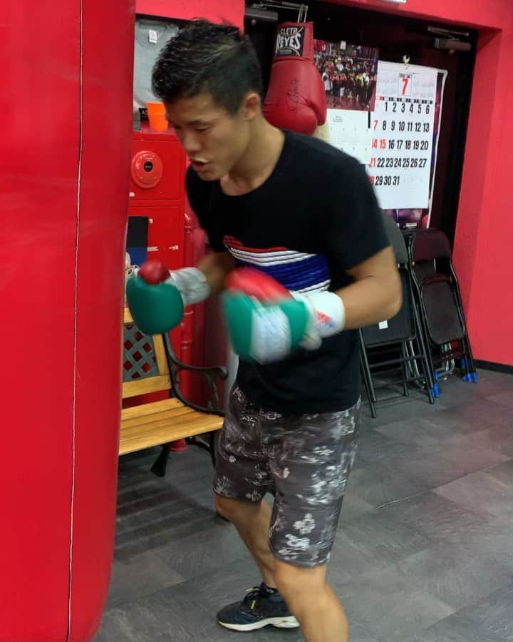 のインスタグラム：「#andthenew」