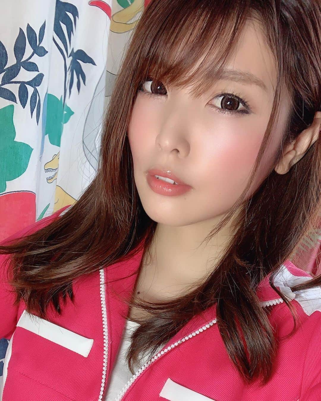 新村あかりのインスタグラム：「GIGAさんで衣装合わせしてきました！ 撮影楽しみだなぁ💕」