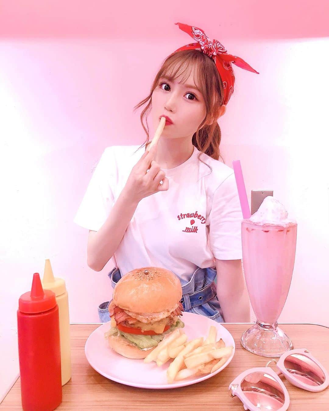 込山榛香のグルメインスタ