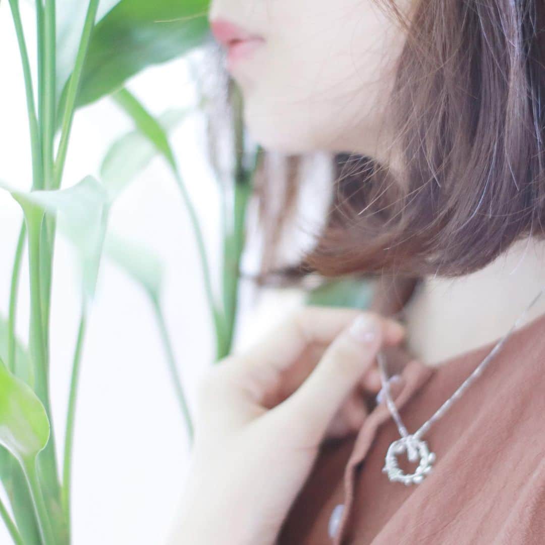 HauTung 巧童在這さんのインスタグラム写真 - (HauTung 巧童在這Instagram)「選了不是我月份的生辰石 😛 因為喜歡鑽石白色 （ （ 聽說就算不是帶屬於自己的月份 也會帶來好運喔 🎂✨ . @monihkjewellery #monihkjewellery」7月5日 22時48分 - hautunnng