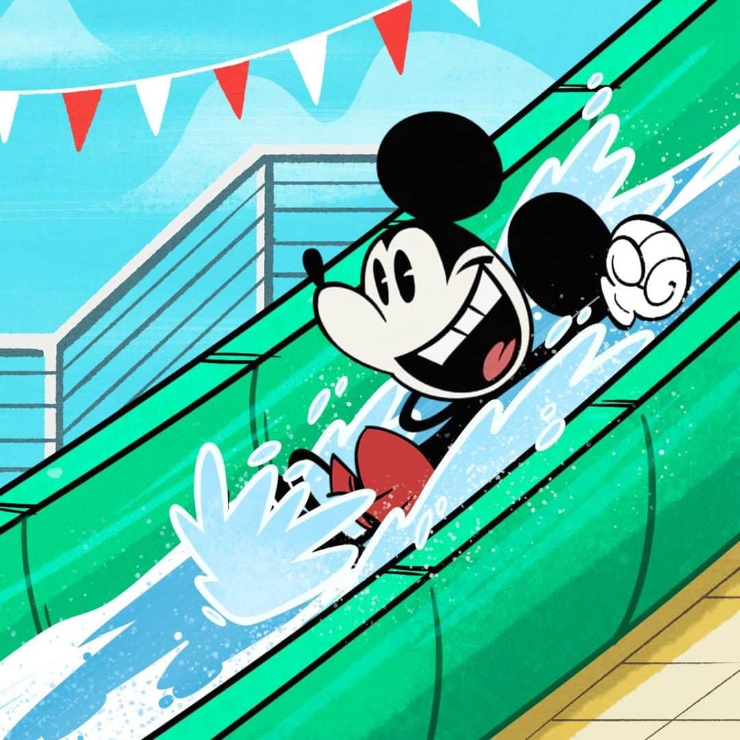 ミッキーマウスさんのインスタグラム写真 - (ミッキーマウスInstagram)「Water sliding into the weekend like… 😄」7月5日 23時00分 - mickeymouse