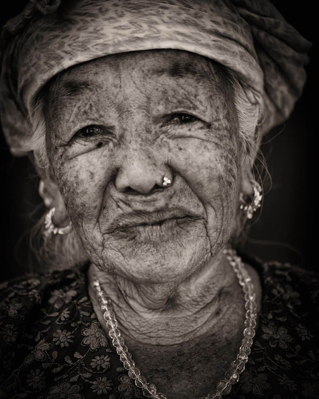 Fujifilm UKさんのインスタグラム写真 - (Fujifilm UKInstagram)「FEATURED PHOTOGRAPHER OF THE WEEK “This was part of a series of portraits taken for The Gurkha Welfare Trust of their amazing pensioners living in Dharan. I particularly love her smile and warmth that is in this portrait.” – @sarayaportraits alongside the FUJIFILM GFX 50S.  GFX 50S | GF120mmF4 | F4 | ISO 250 | 1/200 sec  #Fujifilm #Fujifilmx_uk #GFX #GFX50S」7月5日 23時00分 - fujifilmuk