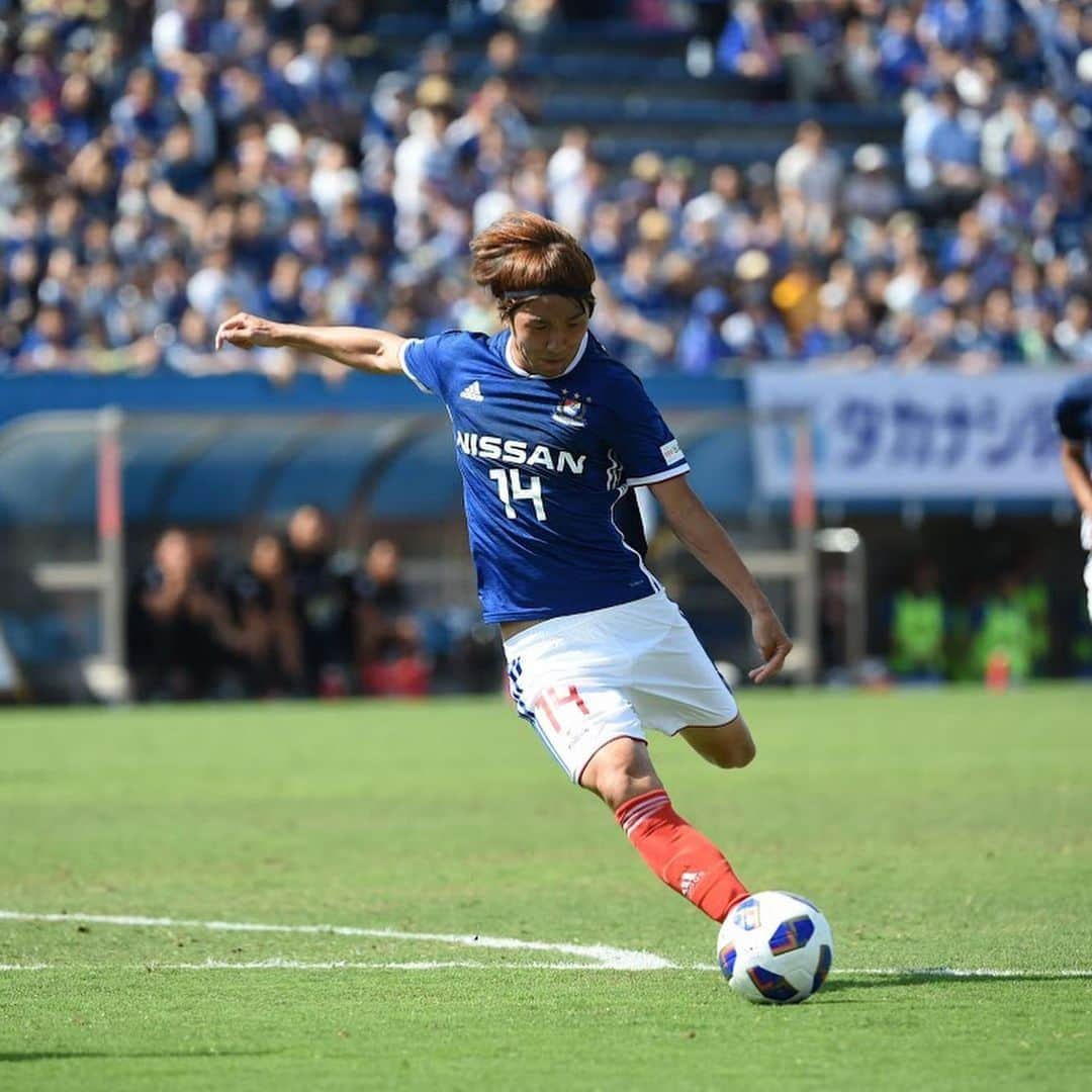 横浜F・マリノスさんのインスタグラム写真 - (横浜F・マリノスInstagram)「Bon voyage & best of luck to you AJ!! #fmarinos #天野純 #JunAmano #期限付き移籍」7月5日 23時07分 - yokohamaf.marinos