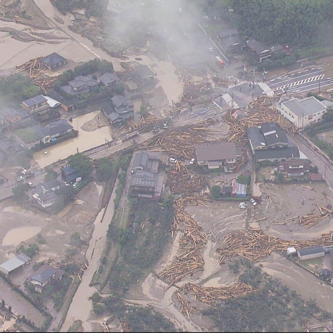 テレビ西日本「Cubetnc」さんのインスタグラム写真 - (テレビ西日本「Cubetnc」Instagram)「九州北部豪雨から２年。 ２年前、被災地を取材した角田キャスターが 33人が亡くなり、今なお２人が行方不明となっている 朝倉市を取材しました。 大量の土砂や流木で埋め尽くされていた道路は、 多くの人が避難生活を送っていた中学校は、いま―。 放送は、あす６日（土）あさ10時25分からです。 ぜひ、ご覧ください。  #角田華子 #九州北部豪雨　#朝倉市 #福岡NEWSファイルCUBE #田久保尚英 #テレビ西日本　#TNC」7月5日 23時08分 - cubetnc