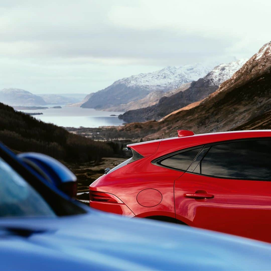 Jaguarさんのインスタグラム写真 - (JaguarInstagram)「Safety in numbers. Did you know that the #Jaguar #FPACE and #EPACE hold 5-star Euro NCAP ratings, scoring highly in adult, child and pedestrian protection categories?  #JaguarJourneys #AWD #Luxury #Compact #Performance #SUV #InstaDesign #InstaCar #CarsofInstagram #Scotland #UK」7月5日 23時14分 - jaguar