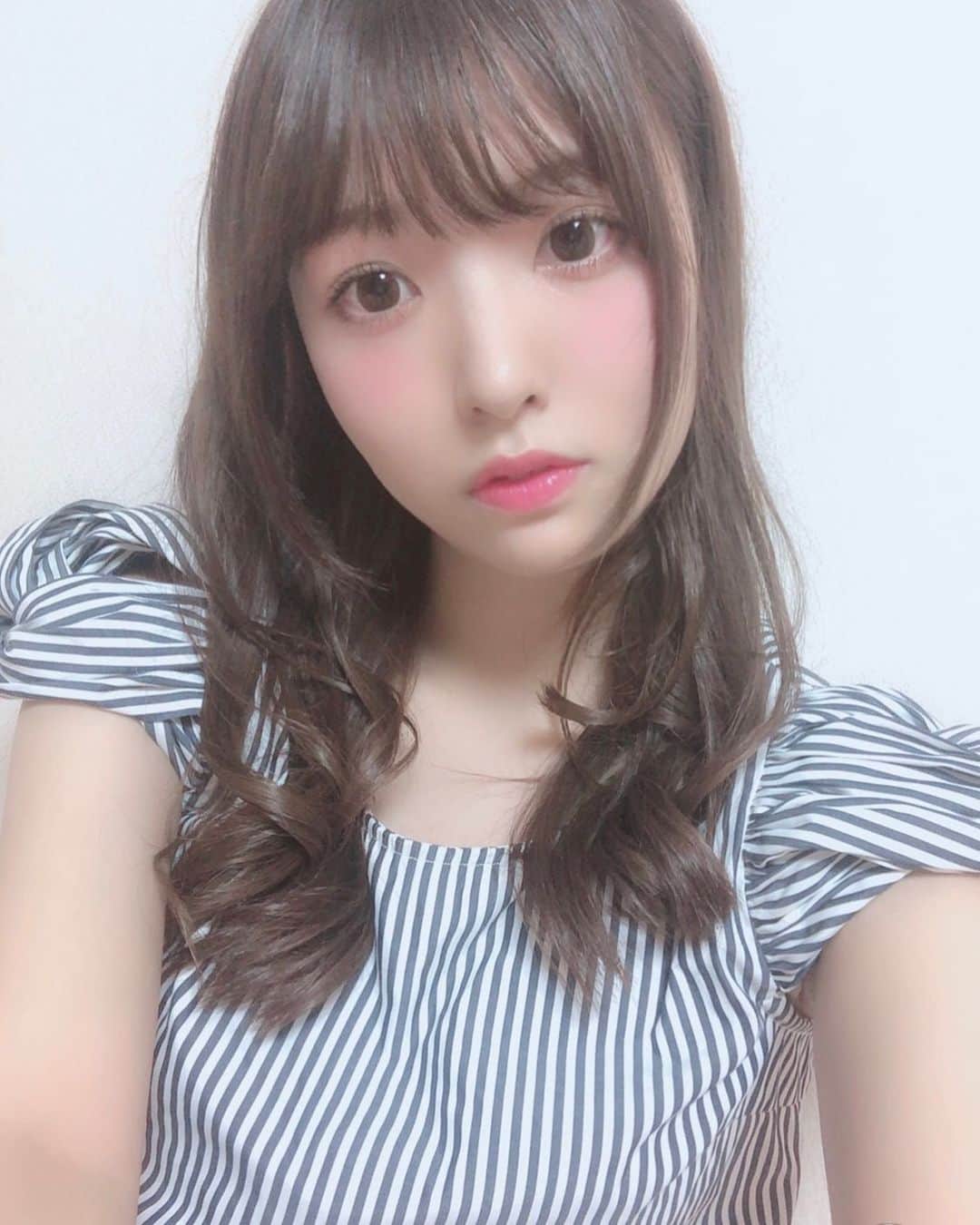林あやのさんのインスタグラム写真 - (林あやのInstagram)「かおまる #selfie #japanesegirl #girl #stripes #自撮り女子 #自撮りおばさん #インスタ萎え」7月5日 23時16分 - ayan0hayashi