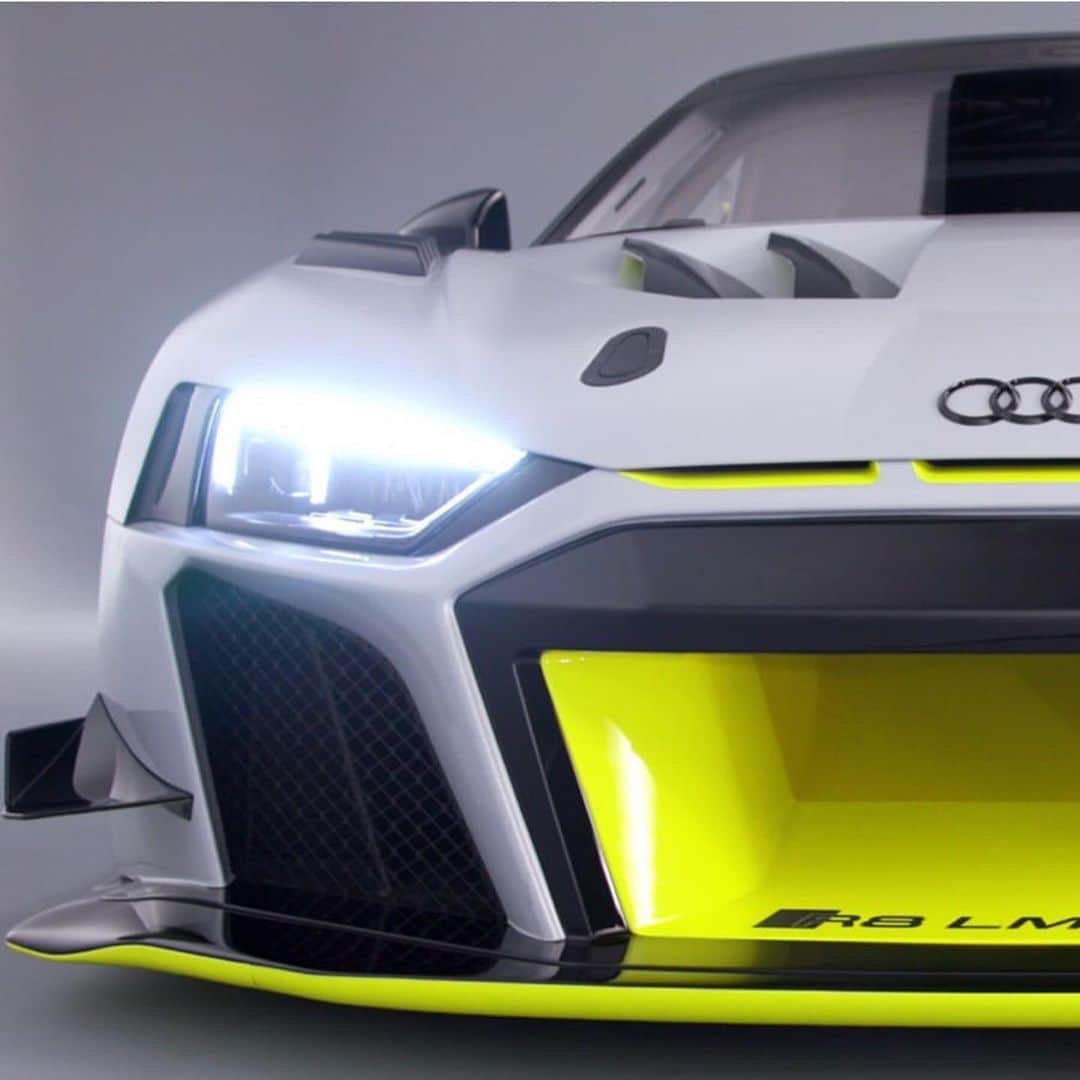 ルーカス・ディ・グラッシさんのインスタグラム写真 - (ルーカス・ディ・グラッシInstagram)「The new @AudiSport R8 GT2 - most powerful !!! 🔥😱🏆」7月5日 23時18分 - lucasdigrassi