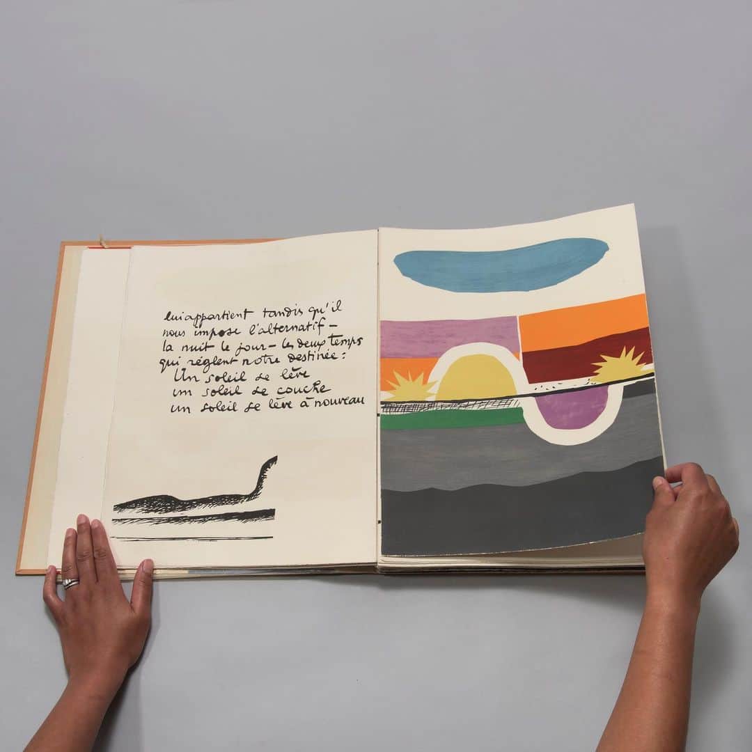 クリスティーズさんのインスタグラム写真 - (クリスティーズInstagram)「Architect and artist Le Corbusier was inspired by Henri Matisse’s ‘Jazz’ folio to create his own limited-edition book, called ‘Le Poème de l'Angle droit’.⠀ .⠀ Composed over 7 years, ‘Poème’ contains Le Corbusier’s only illustrations, drawn to accompany his own text.⠀ .⠀ Le Corbusier (1887-1965). Le Poème de l'Angle droit. Paris: Tériade, 1955. Estimate: £15,000-20,000.⠀ .⠀ Valuable Books and Manuscripts – 10 July at Christie's London.⠀ .⠀ #book #books #bookstagram #instabook #lecorbusier #art #artwork #artist #architect #illustration #modernart」7月5日 23時21分 - christiesinc