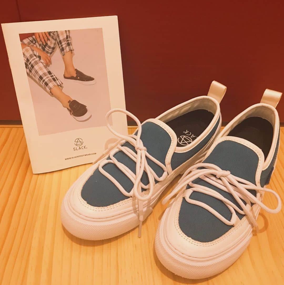 小林美季さんのインスタグラム写真 - (小林美季Instagram)「足ちいちゃい。  でもサイズあって嬉しいな New👟* @slack_footwear  #ootd #shoes #new #スニーカー #スニーカー女子 #sneaker #fashion  #셀카 #데일리룩 #일본 #코디 #model #actress #女優 #小林美季 #mikikobayashi #小さいさん #きょコ #slackfootwear #thankyou #moname」7月5日 23時32分 - miki_66v