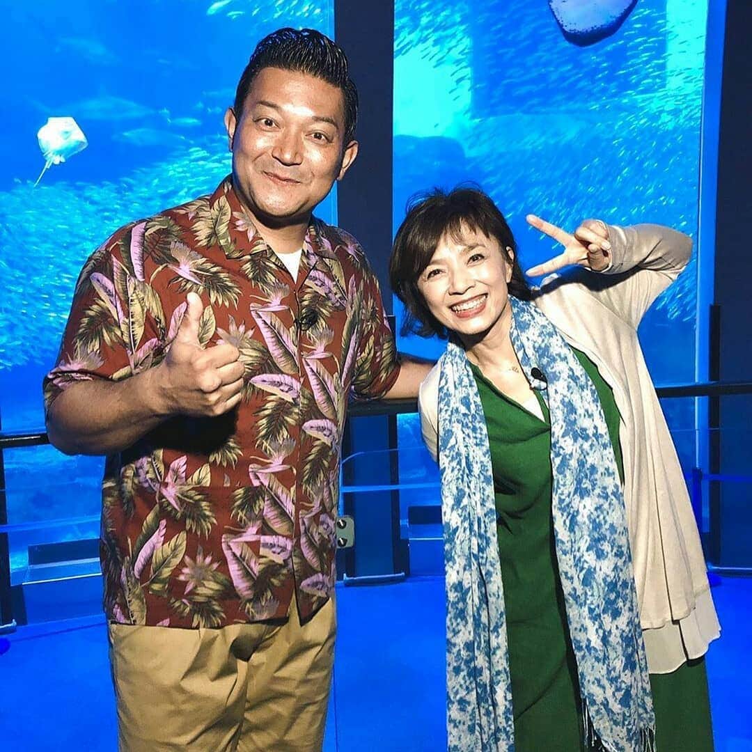 岡山放送さんのインスタグラム写真 - (岡山放送Instagram)「#Repost @sakakibara.ikue (@get_repost) ・・・ . ぐっさんと水族館ロケ❣️❣️ 専門家にプチ情報を頂きながら巡ると、より動物園や水族館が楽しめちゃう〜❣️ そんなロケ❣️❣️ 子供も大きくなると  水族館や動物園なんてと〜んとご無沙汰しちゃうけど……オトナだけでも、お一人さまでも❤️童心に帰って楽しめるのカモ‼️ 土曜の朝8時半から見てみて‼️. . https://www.ktv.jp/niji/  #関西テレビ #にじいろジーン #7月6日放送 #ぐっさんとググッともっと！ #八景島シーパラダイス #山口智充 #榊原郁恵 #フジテレビ系列 #8ch」7月5日 23時50分 - ohk_official