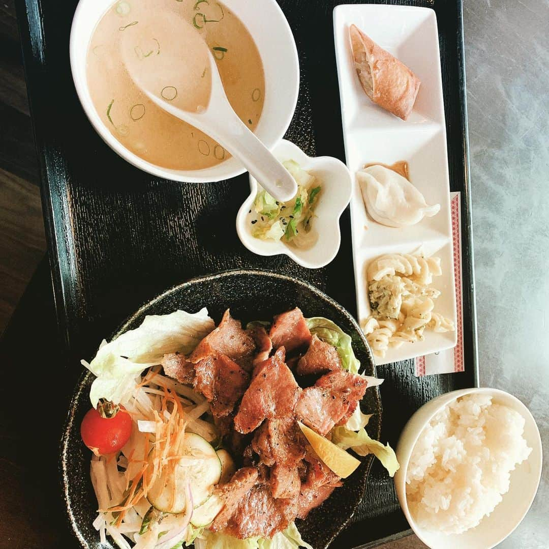 HIROさんのインスタグラム写真 - (HIROInstagram)「今日はＯ．Ａしたので(*⁰▿⁰*) 飯テロの時間です（笑） #飯テロ #和歌山 #わくわく編集部 #テレビ和歌山 #ロケハン #グルメ」7月5日 23時44分 - hiro19770420