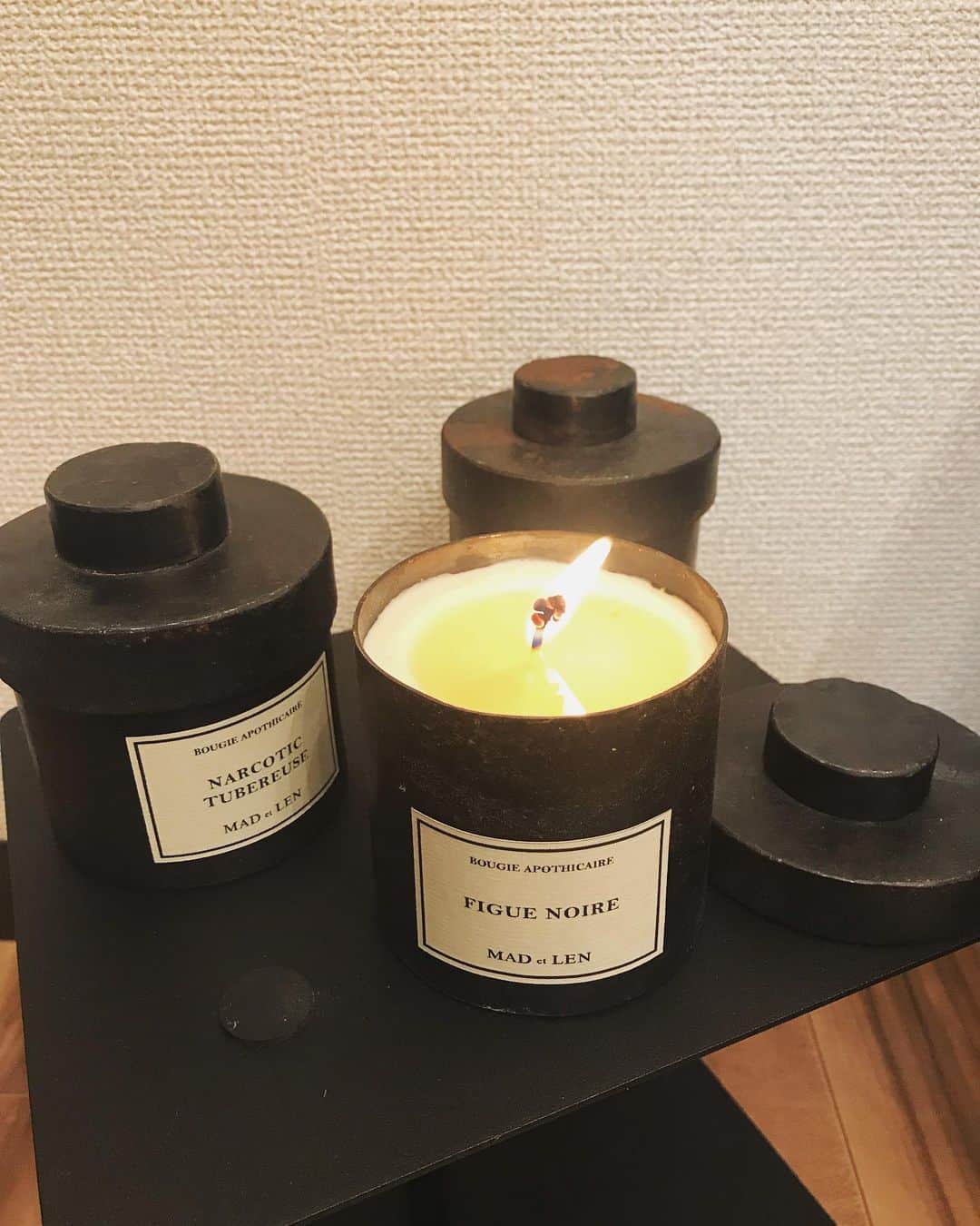 坂詰美紗子さんのインスタグラム写真 - (坂詰美紗子Instagram)「今夜、お気に入りと。 ・ ・ ・ #madetlen  #とぅき  #だいとぅき #candles  #with #って #ちょっと違うかw」7月6日 0時16分 - misako_sakazume