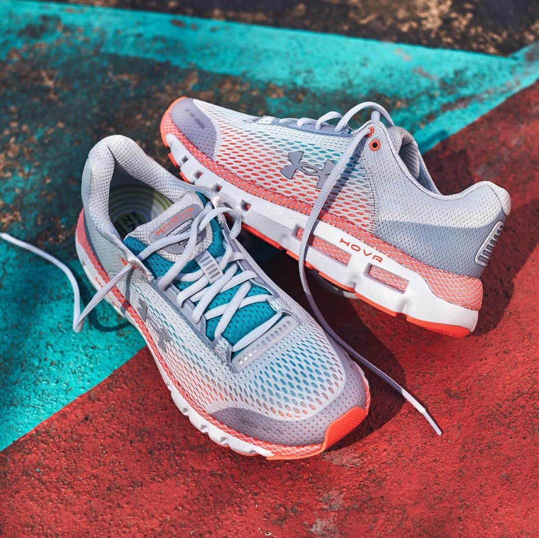 Under Armourさんのインスタグラム写真 - (Under ArmourInstagram)「Get back the energy you put in with the responsiveness of #UAHOVR cushioning.  Tap to shop the latest Infinite colorways.」7月6日 0時38分 - underarmour