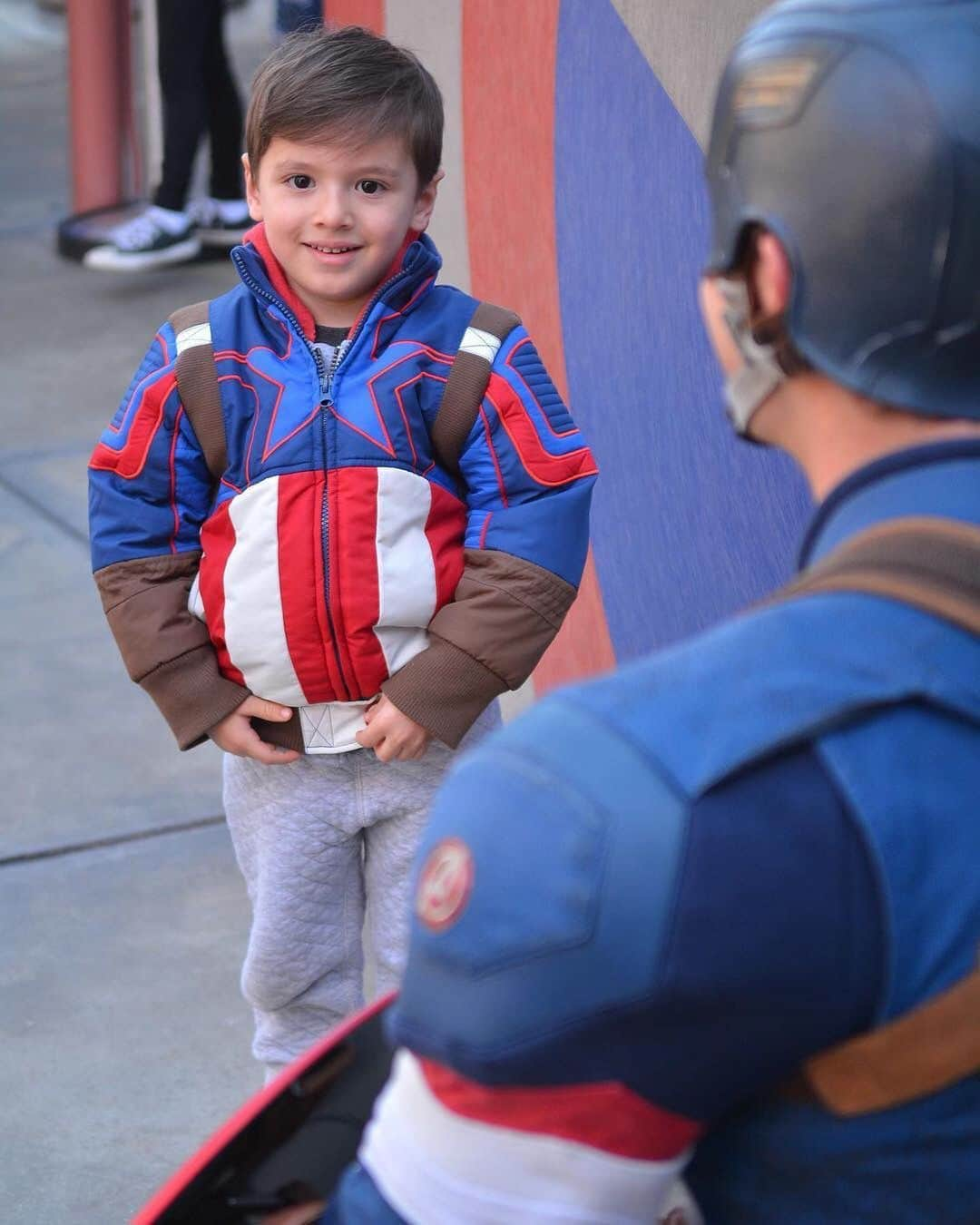 ディズニーランドさんのインスタグラム写真 - (ディズニーランドInstagram)「We enjoyed seeing all your favorite Super Hero encounters this week!  Now prepare for adventure — share your #PixarPier adventures next week with #HappiestPlace for a chance to be featured. (📷: @mamba24 @kendallandmommy @belliebellz @missvintagelady  @darthlozoya)」7月6日 0時55分 - disneyland