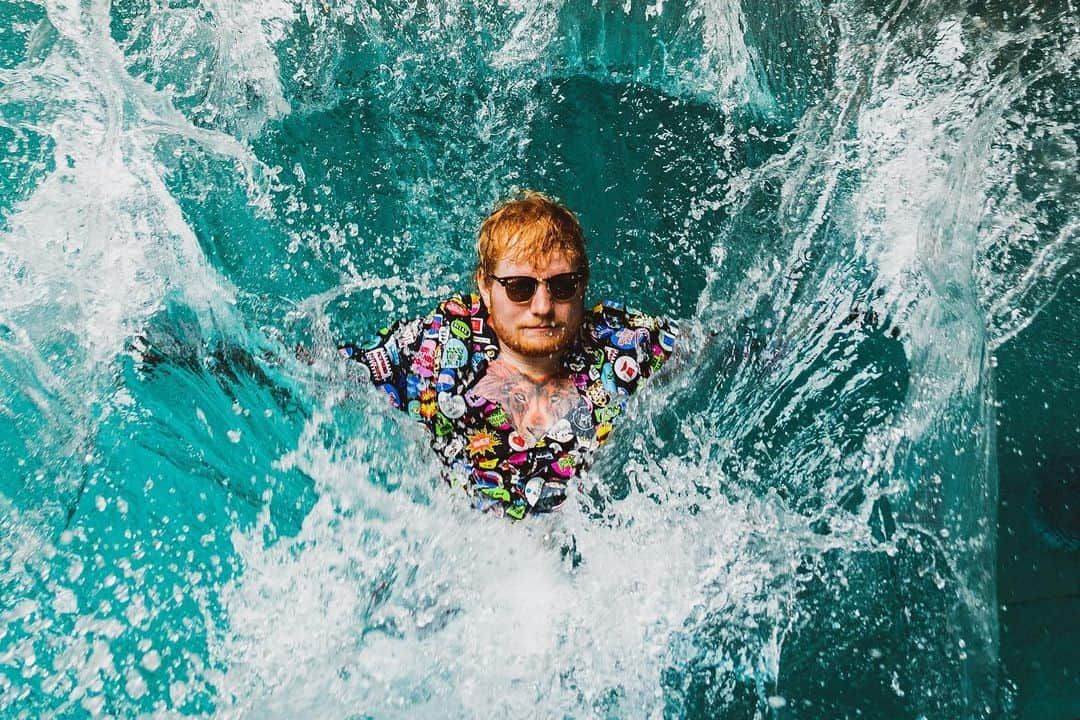 エド・シーランさんのインスタグラム写真 - (エド・シーランInstagram)「BLOW splashing onto your playlist like」7月6日 1時36分 - teddysphotos