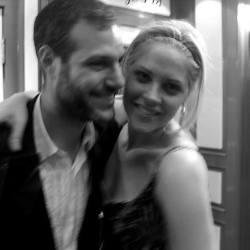 メアリー・マコーマックさんのインスタグラム写真 - (メアリー・マコーマックInstagram)「Sixteen years with my best friend. Happy Anniversary Michael Morris. I love you truly madly deeply.」7月6日 1時37分 - marycmccormack
