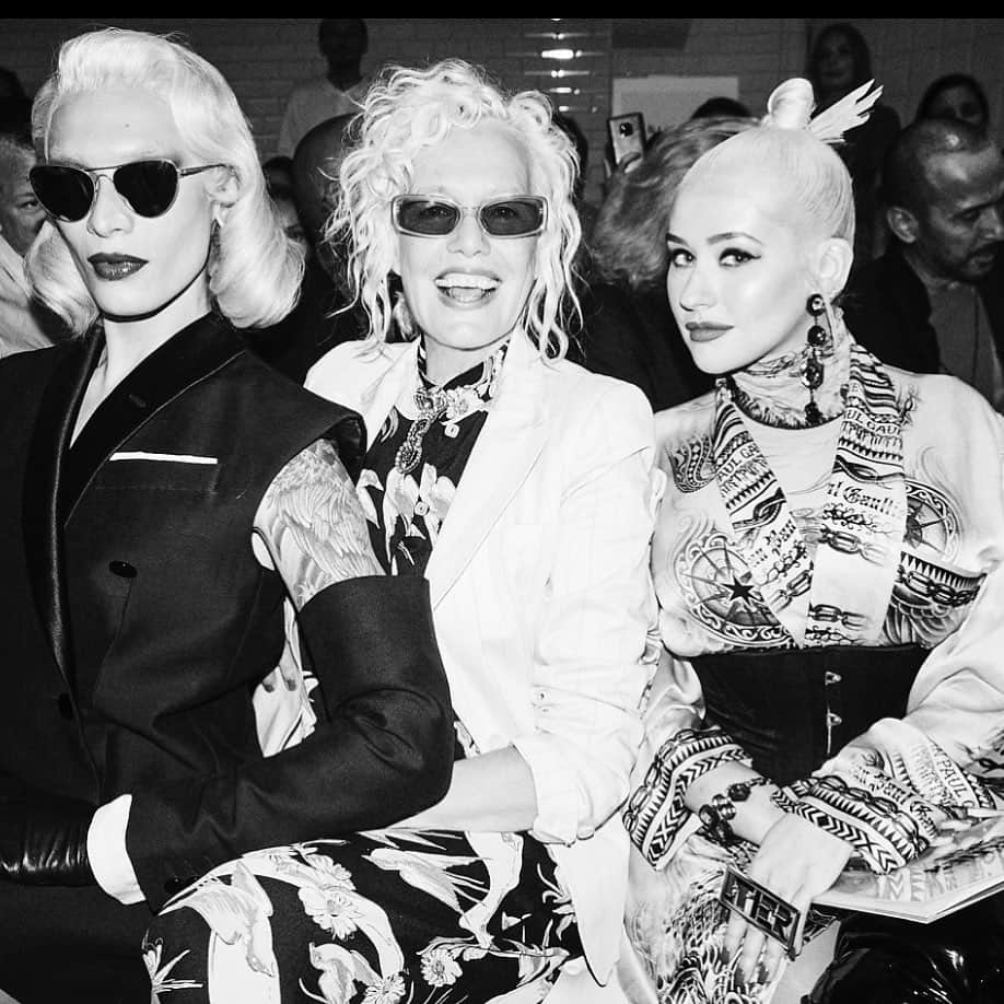 エレン・ヴォン・アンワースさんのインスタグラム写真 - (エレン・ヴォン・アンワースInstagram)「Atomic Blondes @jpgaultierofficial haute couture show @missfamenyc me and @xtina」7月6日 2時04分 - ellenvonunwerth