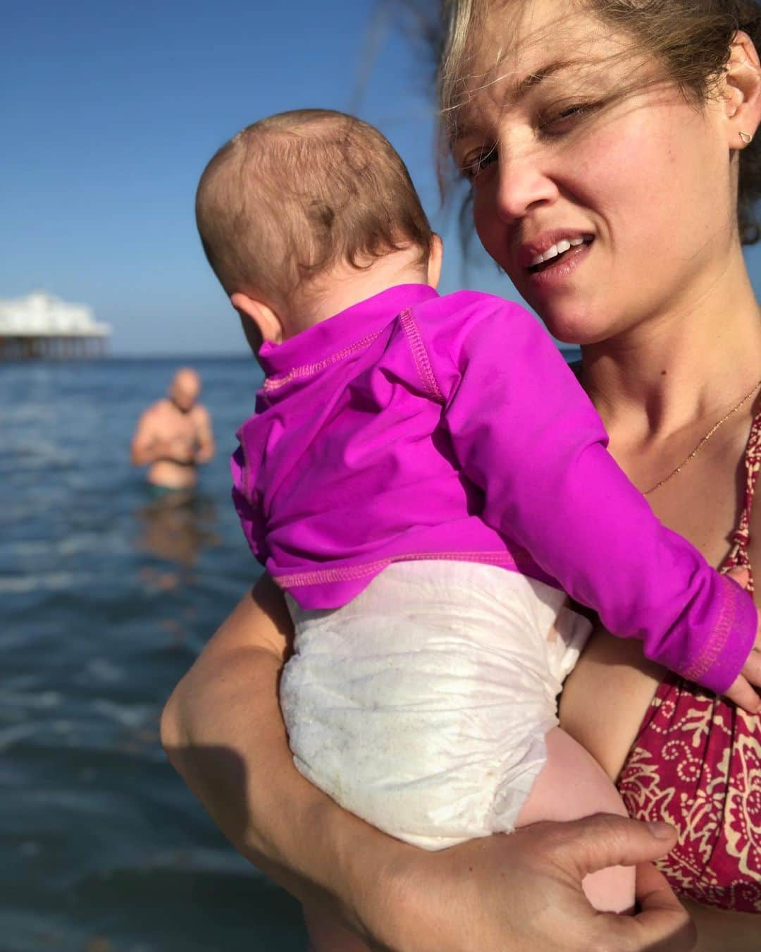 エリカ・クリステンセンさんのインスタグラム写真 - (エリカ・クリステンセンInstagram)「Fam time at the beach yesterday was 👌🏼」7月6日 2時12分 - erikachristensen