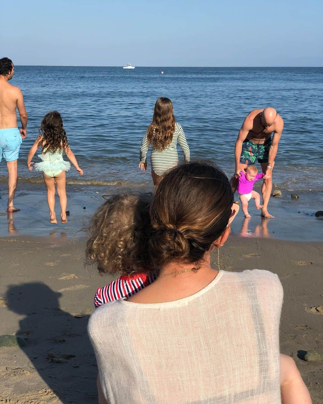 エリカ・クリステンセンさんのインスタグラム写真 - (エリカ・クリステンセンInstagram)「Fam time at the beach yesterday was 👌🏼」7月6日 2時12分 - erikachristensen