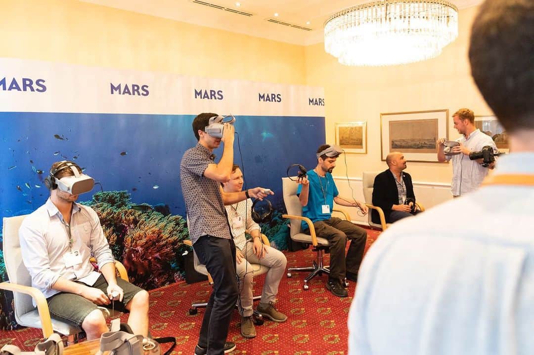Marsさんのインスタグラム写真 - (MarsInstagram)「This week, our Associates participated in the 69th Lindau Nobel Laureate Meetings. They joined the discussion about how science can help solve some of the world's greatest challenges, like restoring our coral reefs, and helping create a better world tomorrow. We’re excited to learn from and be inspired by our fantastic speakers! #LiNo19 #TomorrowStartsToday」7月6日 2時16分 - marsglobal