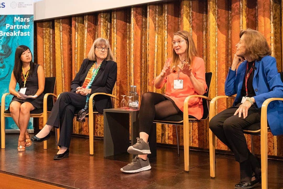 Marsさんのインスタグラム写真 - (MarsInstagram)「This week, our Associates participated in the 69th Lindau Nobel Laureate Meetings. They joined the discussion about how science can help solve some of the world's greatest challenges, like restoring our coral reefs, and helping create a better world tomorrow. We’re excited to learn from and be inspired by our fantastic speakers! #LiNo19 #TomorrowStartsToday」7月6日 2時16分 - marsglobal