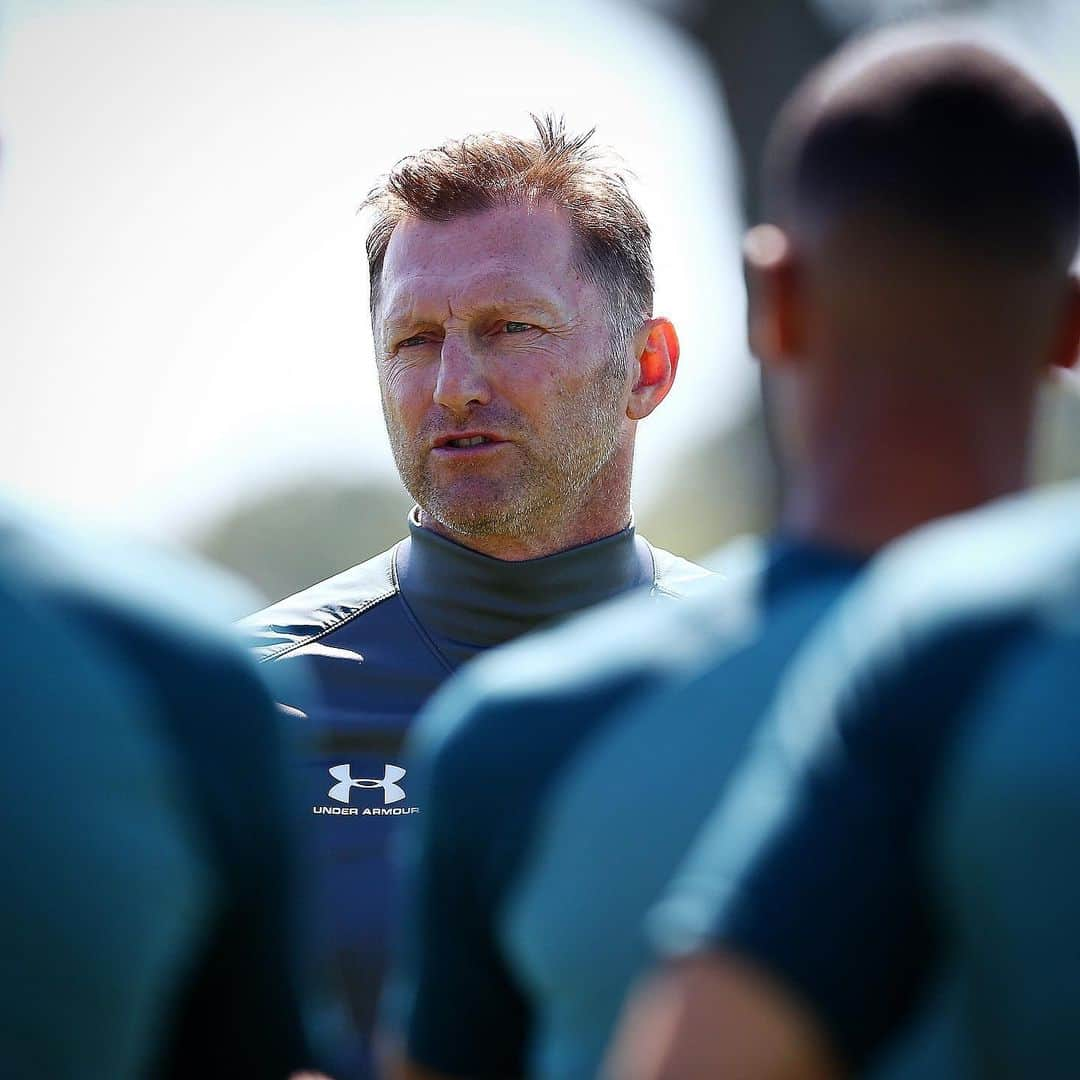 サウサンプトンFCさんのインスタグラム写真 - (サウサンプトンFCInstagram)「Just how good is it to see this man back out on the training field? 😏😍 #saintsfc #FridayFeeling」7月6日 2時17分 - southamptonfc