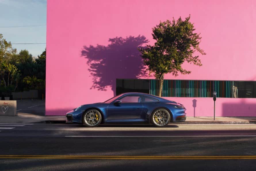 Porsche Japanさんのインスタグラム写真 - (Porsche JapanInstagram)「過去を誇れるか。未来を語れるか。 新型911を体感できる特別な10日間。 The new 911 Debut Fairをポルシェ正規販売店にて開催いたします。7月6日(土) -15日(月・祝) 迄。 洗練されたデザイン、進化した走り、革新的な安全性能を備えた新型911をぜひご自身の目で確かめにいらしてください。911フォトコンテストの賞品も決定。詳細はプロフィールのリンクから。」7月6日 12時06分 - porsche_japan