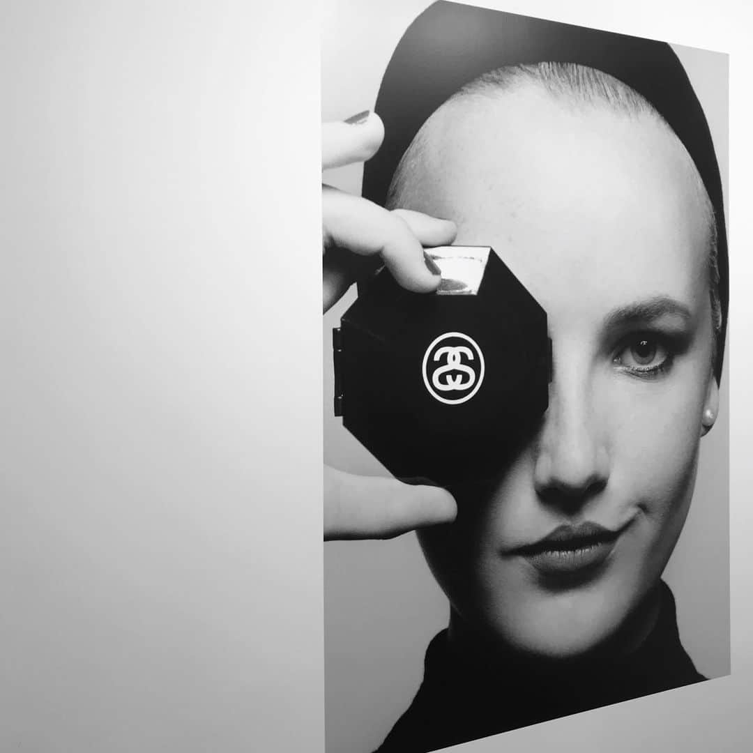のインスタグラム：「今週は練習合間に 色々なブランドのEXHIBITIONへ お邪魔させていただきました。 ありがとうございました！  #stussy #stussyjapan  #herscheljapan #herschelsupply #yonex #ヨネックス  #神山隆二 さん」