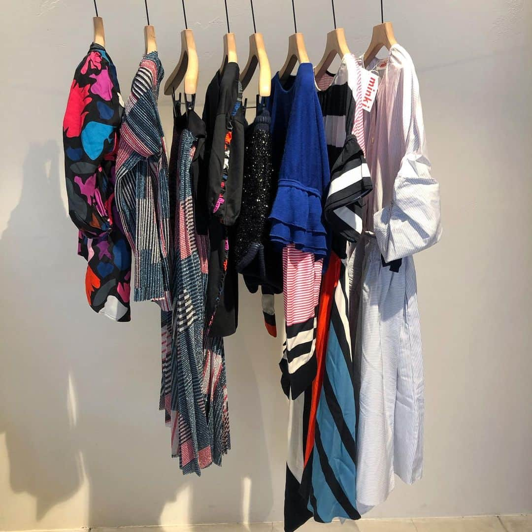 BEAMS WOMEN SHIBUYAさんのインスタグラム写真 - (BEAMS WOMEN SHIBUYAInstagram)「＜minki＞ ☎︎03-3780-5501 #minki#beams#beams_women_shibuya#raybeams#beamsboy#tokyo#shibuya#ビームス#レイビームス#ビームスボーイ」7月6日 12時34分 - beams_women_shibuya