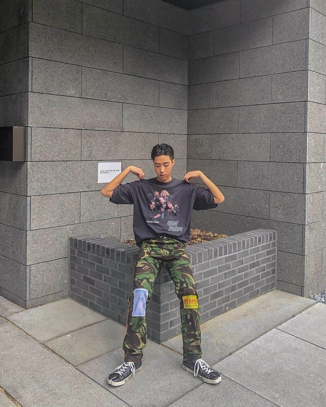 Junyoungさんのインスタグラム写真 - (JunyoungInstagram)「쩍벌 . . . #balenciaga #speedhunters #martinerose #margiela #maisonmargiela #maisonmartinmargiela #martinmargiela #tabi #tabishoes #발렌시아가 #마틴로즈 #마르지엘라 #타비 #타비슈즈 #메종마르지엘라 #마틴마르지엘라」7月6日 13時19分 - yanggeng88