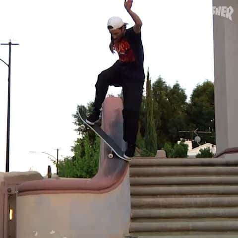 スラッシャーのインスタグラム：「👉🏽 @ryan_lay in @welcomeskateboards ‘Seance’ video 🔨🔨🔨」