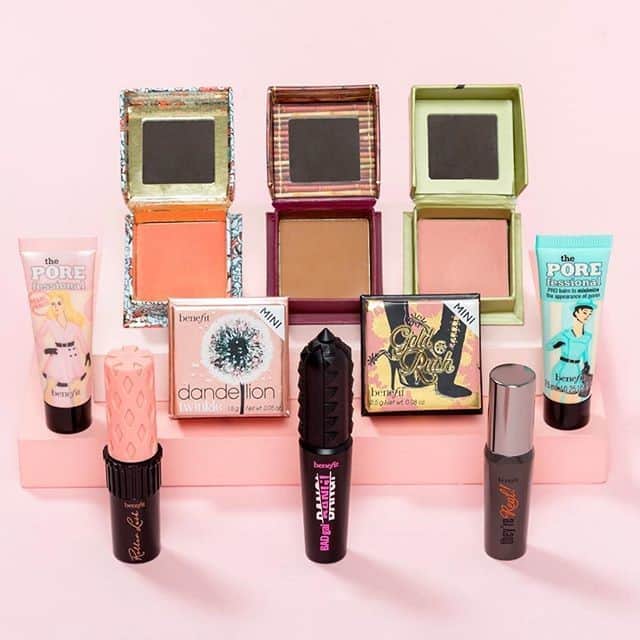 Benefit Cosmetics UKさんのインスタグラム写真 - (Benefit Cosmetics UKInstagram)「Holiday, gym bag, commute to work or just obsessed with tiny, little CUTE make up? 😊😊 We have tons of minis to fill up your make up bag 💕 #benefit #beauty #alittlesomething #makeup . . . 📷 Image Description: Benefit minis on a pink background, POREfessional pearl & original primer, GALifornia, dandelion, hoola, dandelion twinkle, goldrush, roller lash, BADgal bang, they're real.」7月6日 4時41分 - benefitcosmeticsuk
